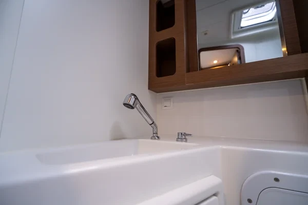 Lagoon 42 - Boatscribe.com