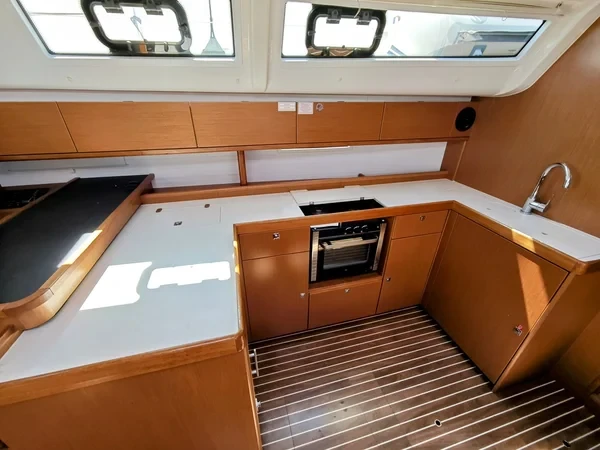Bavaria 51 Cruiser - Boatscribe.com