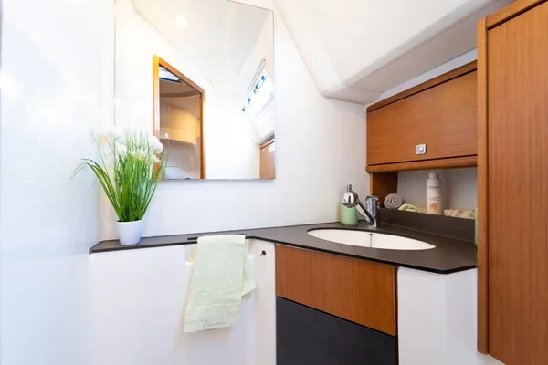 Bavaria 46 Cruiser - Boatscribe.com