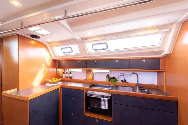 Bavaria 46 Cruiser - Boatscribe.com