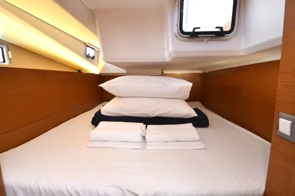 Sun Odyssey 440 - Boatscribe.com