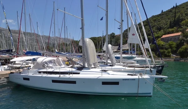 Sun Odyssey 440 - Boatscribe.com