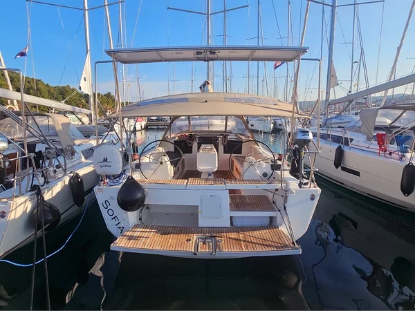 Dufour 412 GL - Boatscribe.com