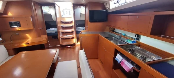 Oceanis 45 - Boatscribe.com