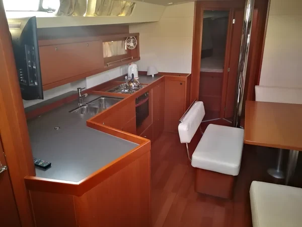 Oceanis 45 - Boatscribe.com