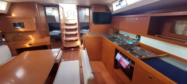 Oceanis 45 - Boatscribe.com