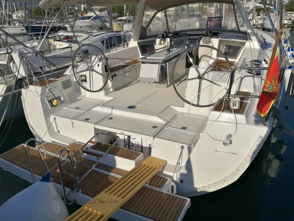 Oceanis 45 - Boatscribe.com