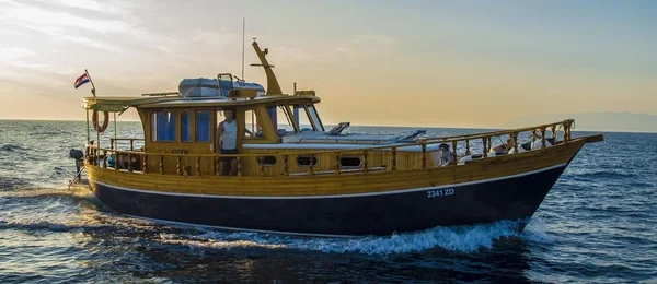 Classic Adria Yacht Luka - Boatscribe.com