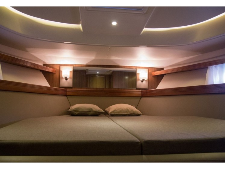 Bavaria 43 Sport - Boatscribe.com