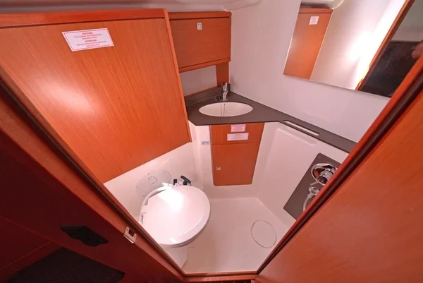 Bavaria 46 Cruiser - Boatscribe.com