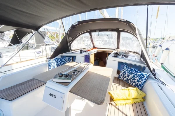 Dufour 360 GL - Boatscribe.com