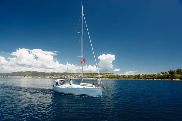 Cyclades 43.4 - Boatscribe.com