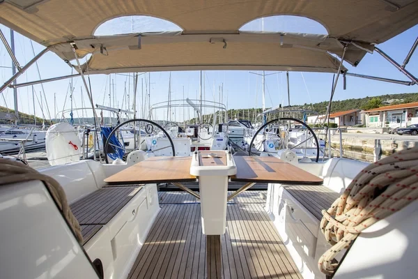 Dufour 382 GL - Boatscribe.com