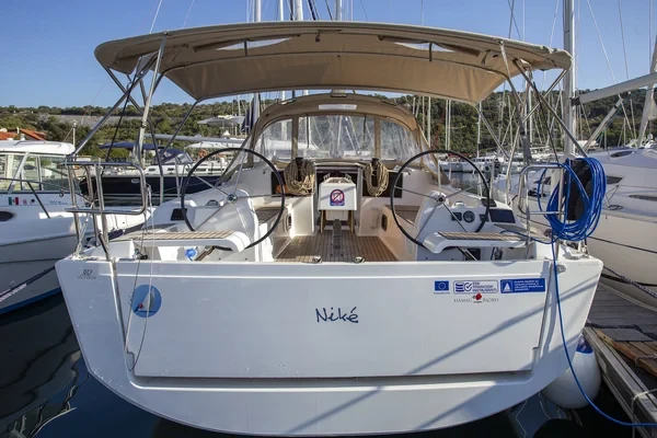 Dufour 382 GL - Boatscribe.com