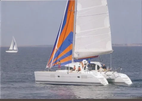 Lagoon 380 S2 - Boatscribe.com