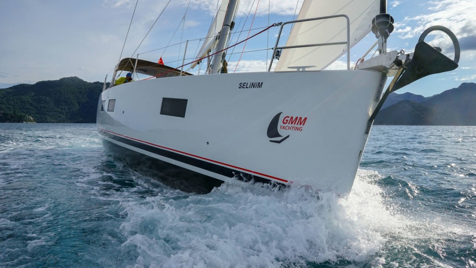 Jeanneau 51 - Boatscribe.com