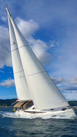 Jeanneau 51 - Boatscribe.com