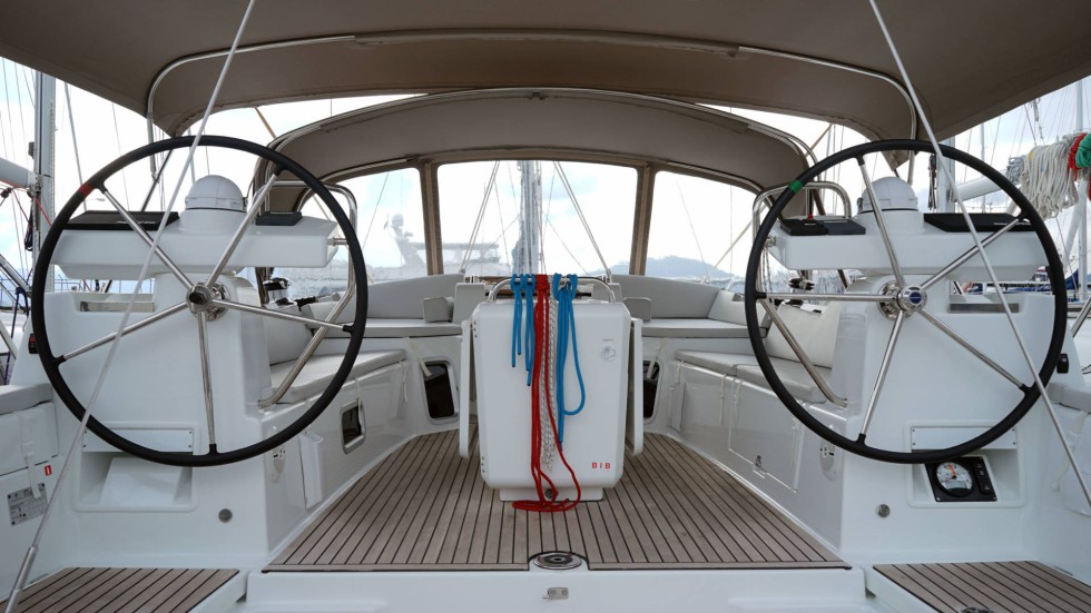 Jeanneau 51 - Boatscribe.com
