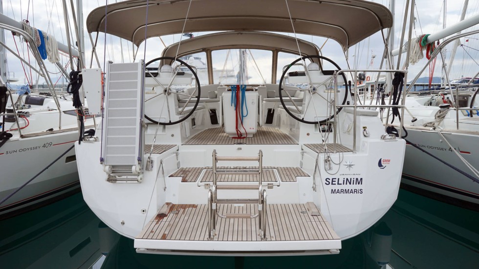 Jeanneau 51 - Boatscribe.com