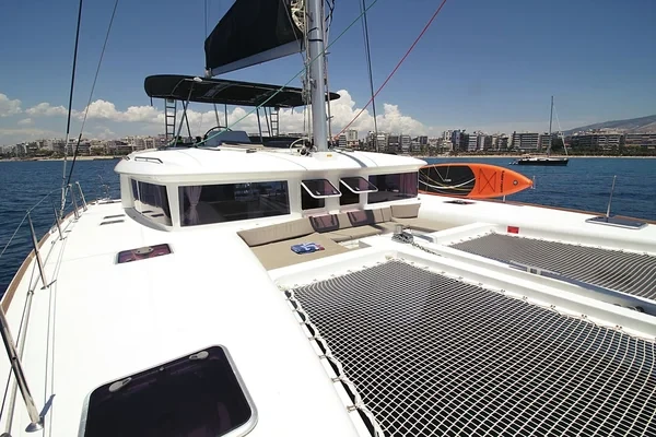 Lagoon 450 - Boatscribe.com