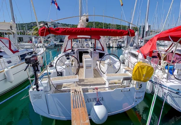 Oceanis 35.1 - Boatscribe.com