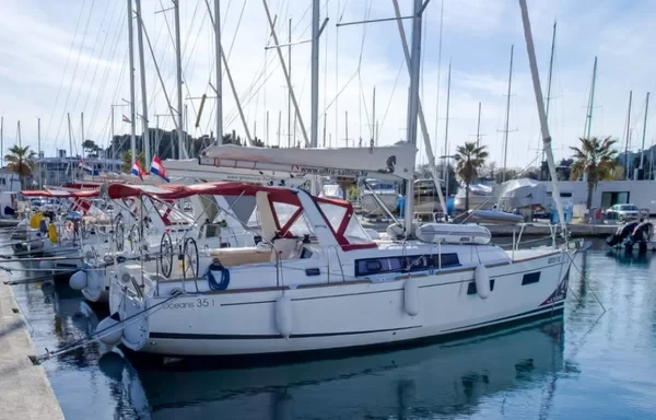 Oceanis 35.1 - Boatscribe.com