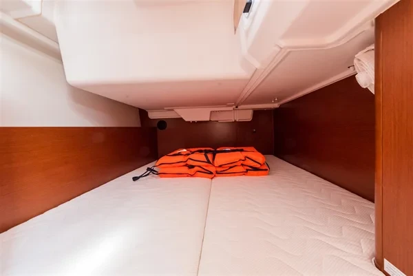 Oceanis 35.1 - Boatscribe.com