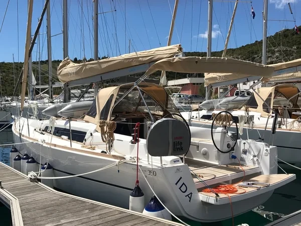Dufour 350 GL - Boatscribe.com