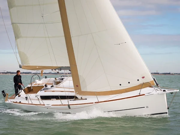 Dufour 350 GL - Boatscribe.com