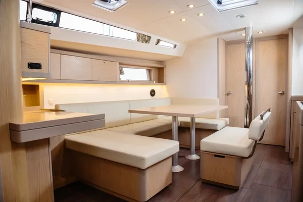 Oceanis 48 - Boatscribe.com