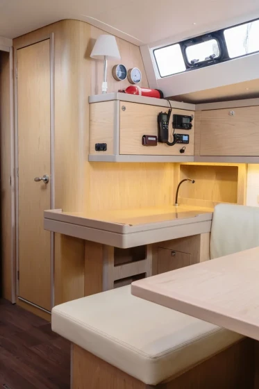 Oceanis 48 - Boatscribe.com