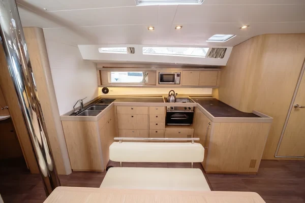 Oceanis 48 - Boatscribe.com