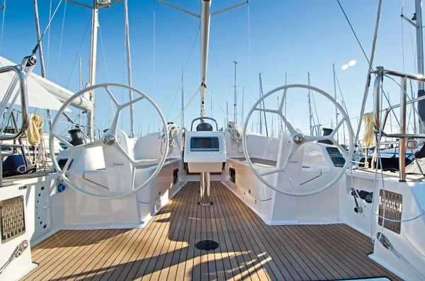 Bavaria 37 Cruiser - Boatscribe.com