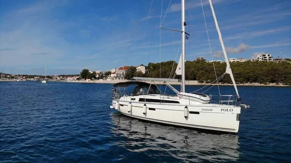 Bavaria 37 Cruiser - Boatscribe.com