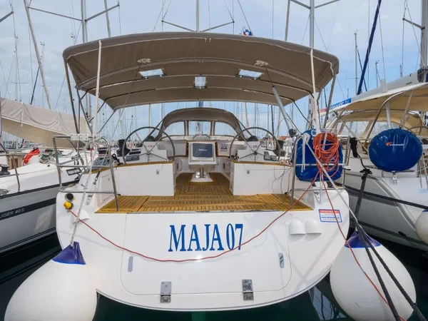 Elan 514 Impression - Boatscribe.com