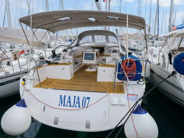 Elan 514 Impression - Boatscribe.com