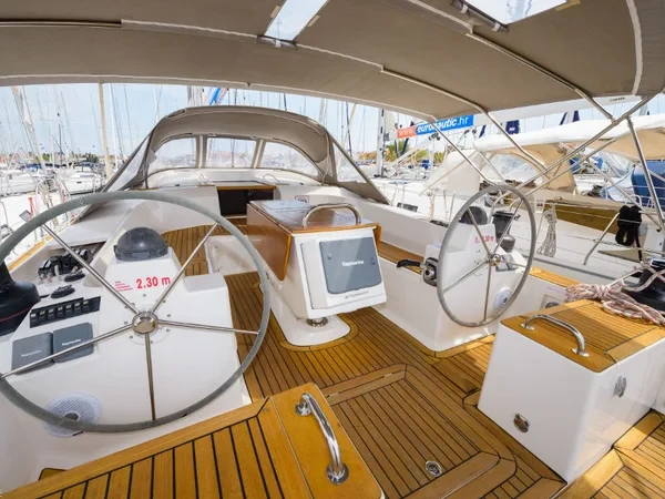 Elan 514 Impression - Boatscribe.com