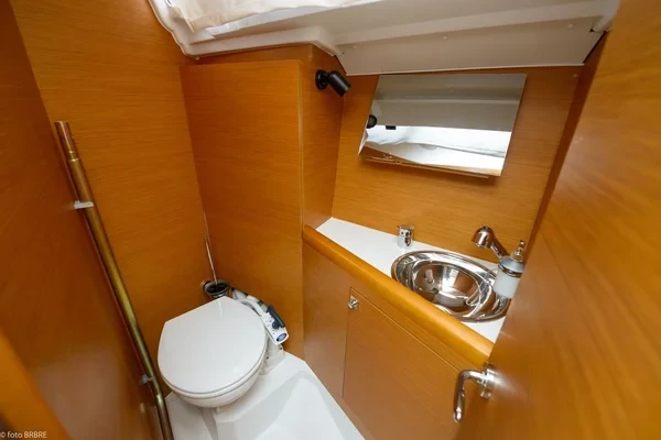 Sun Odyssey 349 - Boatscribe.com