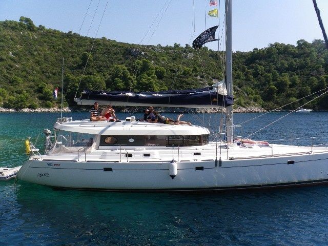 Atoll 6 - Boatscribe.com