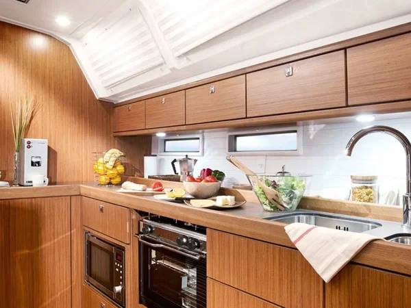 Bavaria 46 Cruiser - Boatscribe.com