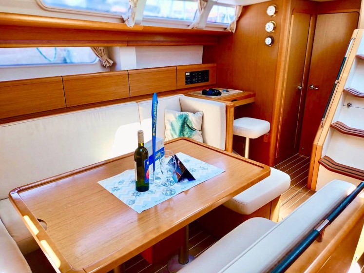 Sun Odyssey 49i - Boatscribe.com