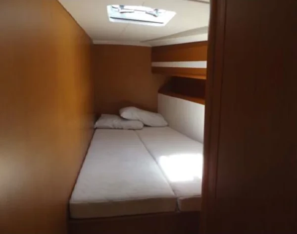 Jeanneau 53 - Boatscribe.com