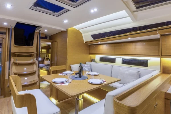 Dufour 520 GL - Boatscribe.com