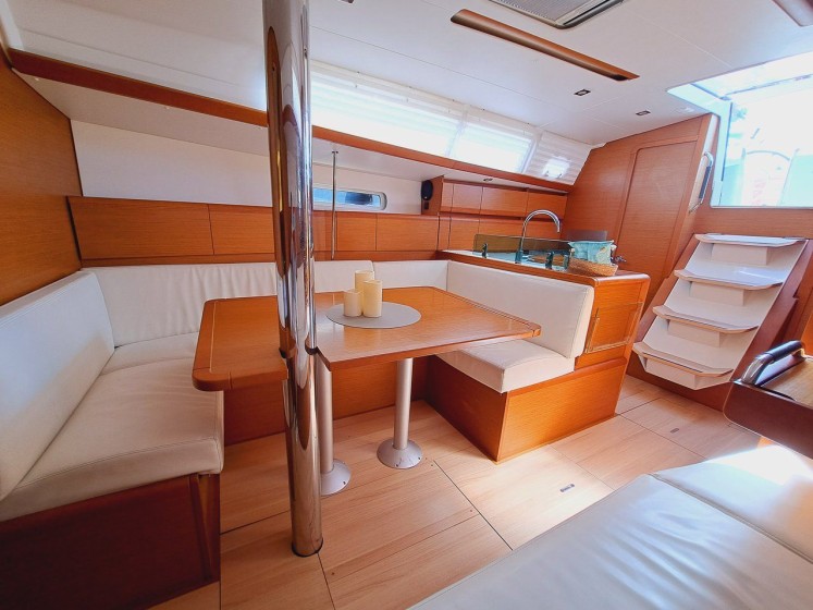 Sun Odyssey 389 - Boatscribe.com
