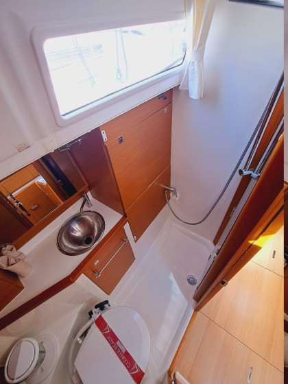 Sun Odyssey 389 - Boatscribe.com