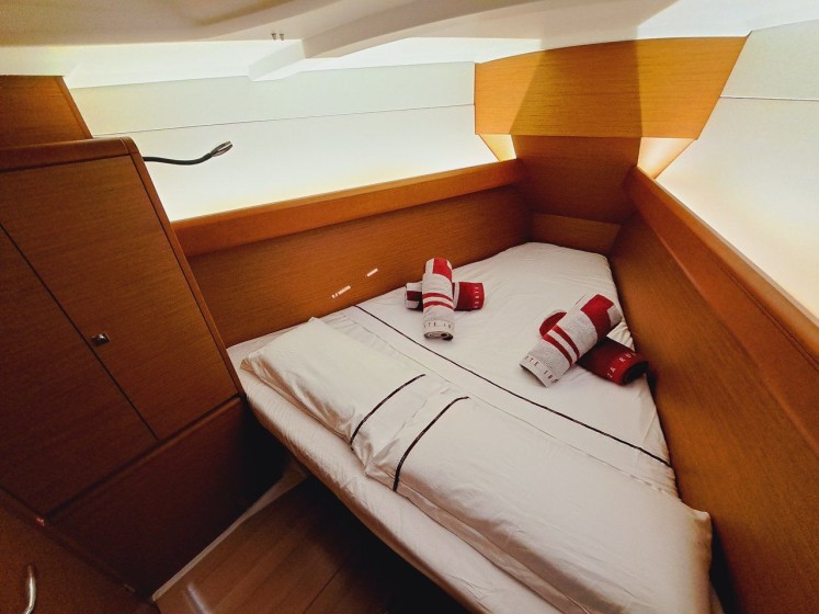 Sun Odyssey 389 - Boatscribe.com