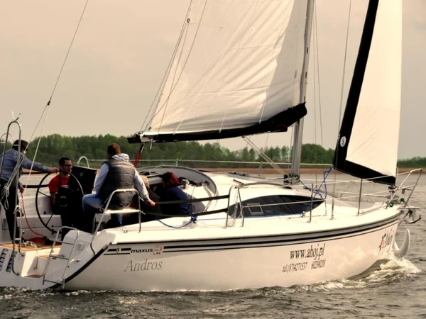 Maxus 33.1 RS - Boatscribe.com