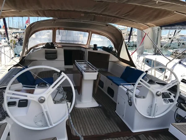 Oceanis 43 - Boatscribe.com