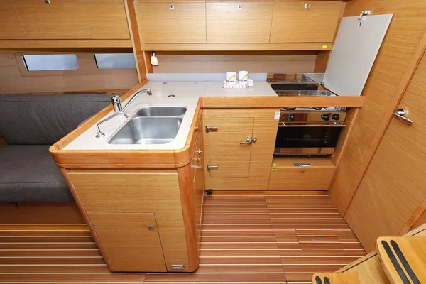 Dufour 412 GL - Boatscribe.com