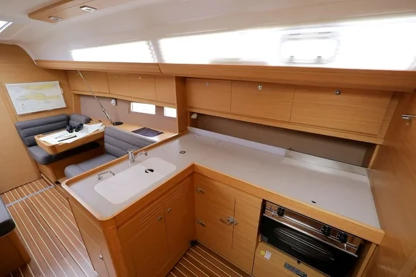 Dufour 412 GL - Boatscribe.com